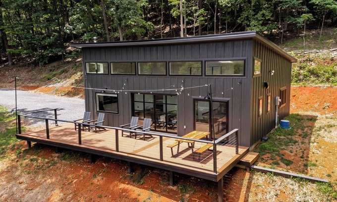 Nellysford House | "Glass & Pine" Home close to Bold Rock & Vineyards