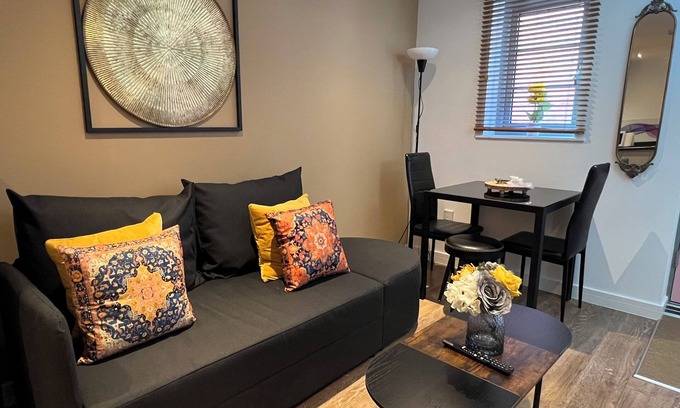 Glastonbury Apartment | Glastonbury Hidden Passage, 1 Bedroom Split-Level Apt, Sleeps 3