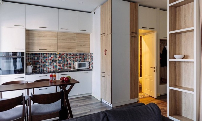 Kentron Apartment | Modern Studio with City Views and Family-Friendly Amenities