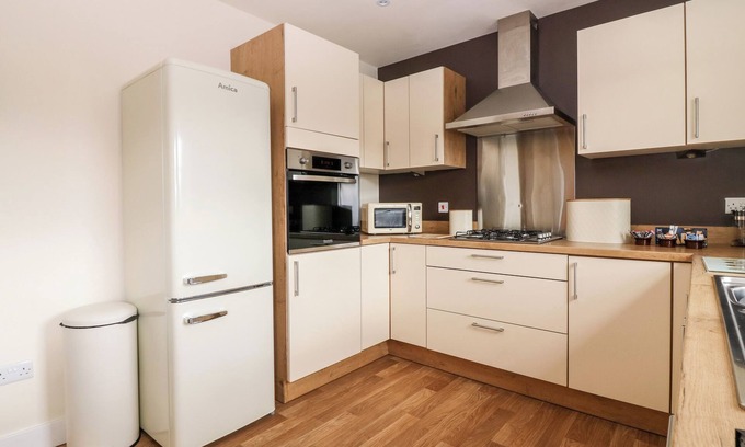 Strathkinness House | Family-Friendly Glebe Cottage with Ocean View in St Andrews