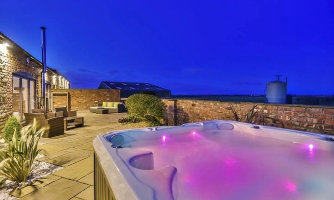 Lincoln House | Immaculate 4-Bed Cottage in Lincoln - Rated 10/10 by Guests