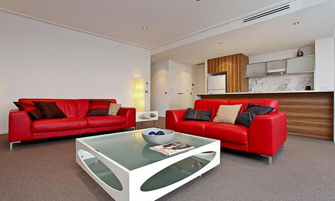 City East Apartment | Discover Glebe Park in Canberra: 4-Star Comfort & Pool