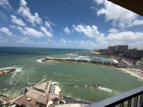 Ar-Raml 1 Apartment | Gleem Sea View 8