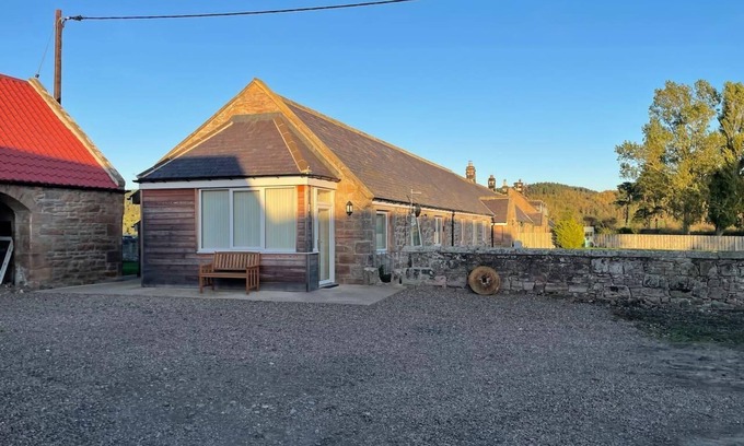 Berwick-upon-Tweed Cottage | Cozy Glen Cottage at Fenton Hill Farm - Pet Friendly Stay
