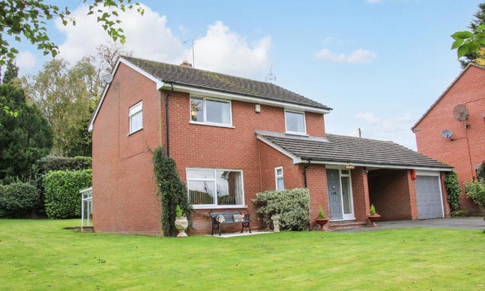 Madeley House | Glen Helen - Child-Friendly 4-Star Hotel with Perfect Rating