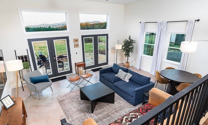 Afton House | Glenbrae Afton Retreat: Pet-Friendly Getaway with Mountain Views