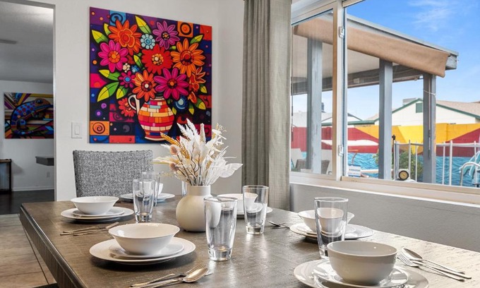 Glendale House | Refresh at Glendale Retreat: Pool, Golf & Games Await!