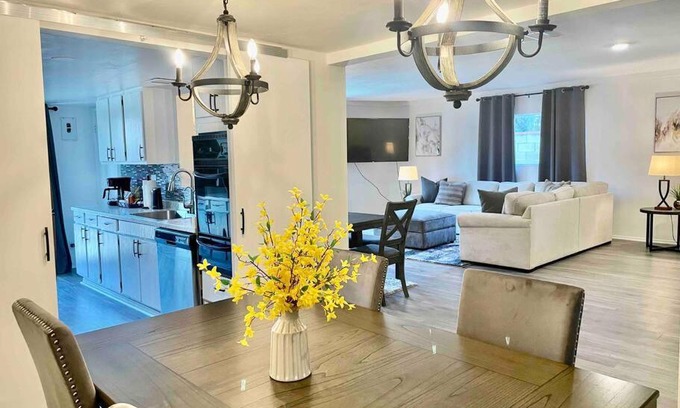 Glendora Villa | Relaxing Glendora Pool Home Retreat with Ocean Views