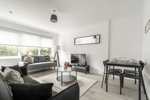 Tollcross House | Family-Friendly Glenisla House: Perfect for Kids and Pets