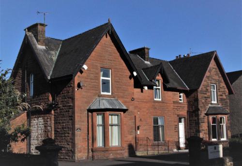 Dumfries Bed & Breakfast | Glenlossie Guest House: Family-Friendly & Accessible Stay