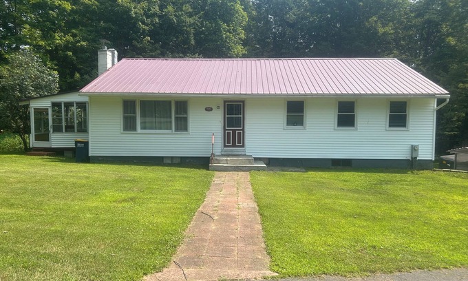 Taberg House | Glenmore Creek: Serene Ranch Home on Private Wooded Acres