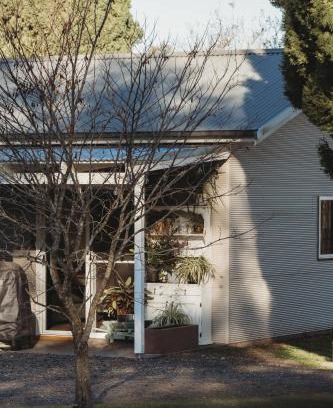 Middle Brook Apartment | Family-Friendly Glenoak Cottage with 9.4/10 Guest Rating