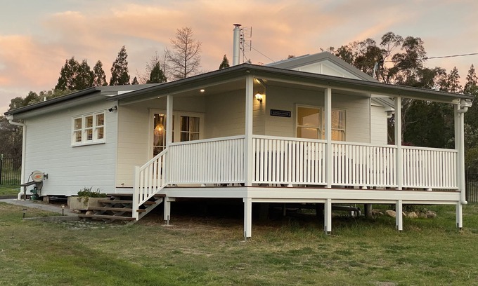 Glen Aplin House | Guest Rated 9.8: Glenview Cottage with Kitchen & Breakfast