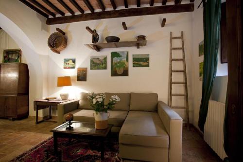 Sarteano House | Family-Friendly Retreat at Gli Angeli with Pets Welcome