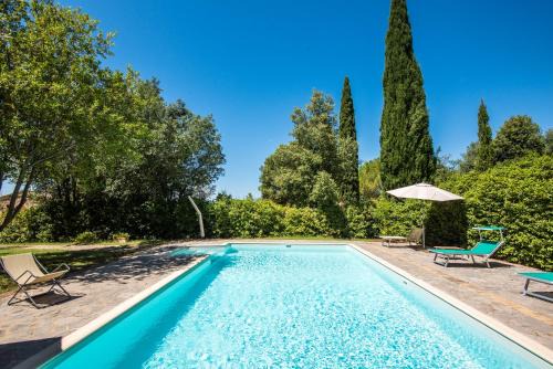 Montalcino House | Pet-Friendly Glicine Apartment with Pool & Family Perks