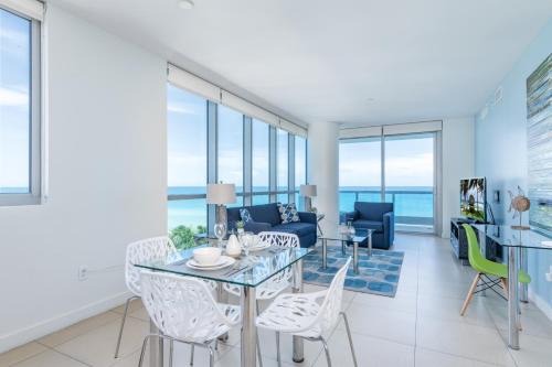 North Beach Apartment | Explore Global Luxury Suites at Monte Carlo - Pool & Beach