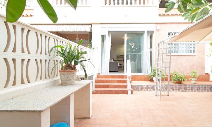 Canet de Berenguer Apartment | Elegant 2 Bedroom Apartment with Ocean View in Canet d'en Berenguer