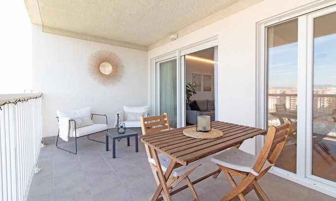 Canet de Berenguer Apartment | Modern Beachfront Flat with Pool, Terrace & Pet Friendly