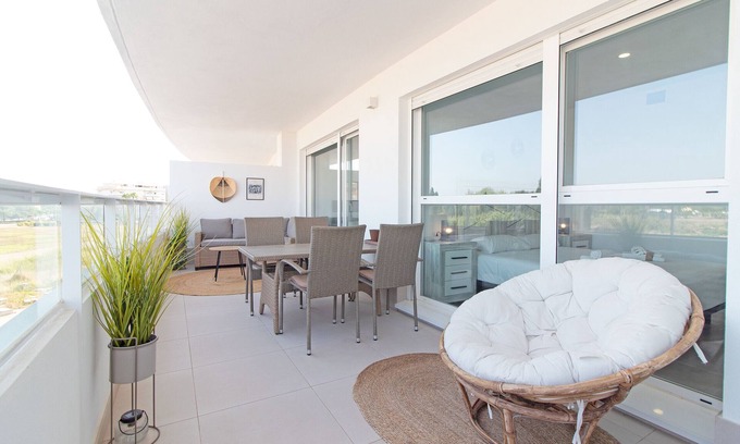 Canet de Berenguer Apartment | Global Properties: Apartment with terrace and swimming pool in Canet Beach