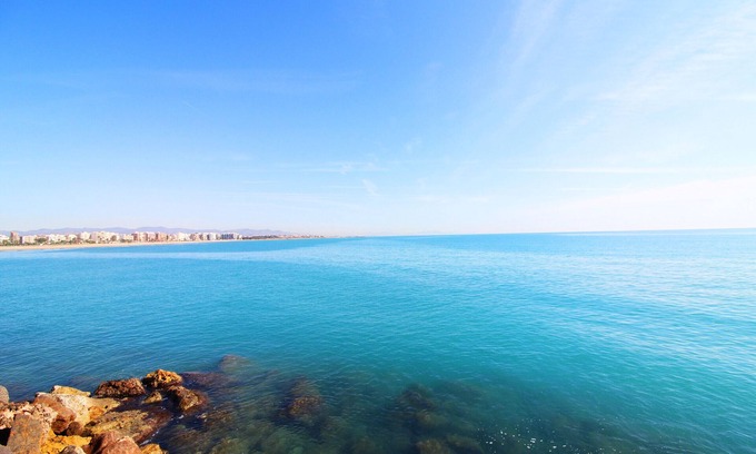 Sagunto Apartment | Beachfront Apartments in Puerto de Sagunto with Spa Access