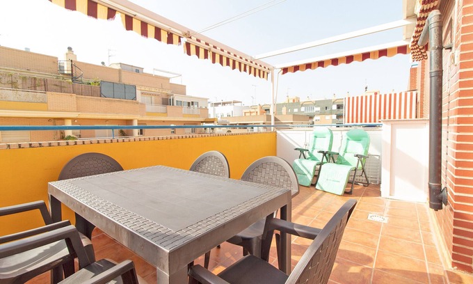 Sagunto Apartment | Inviting Apartment with Ocean View in Puerto de Sagunto Playa