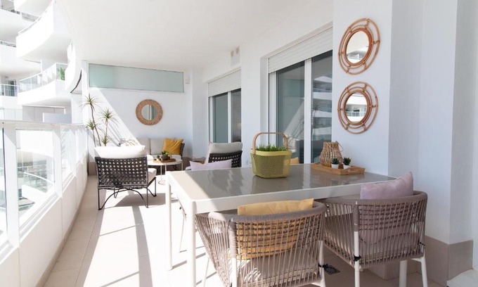 Canet de Berenguer Apartment | Delightful Hotel Stay: Bonito Apartment with Terrace in Gran Canet