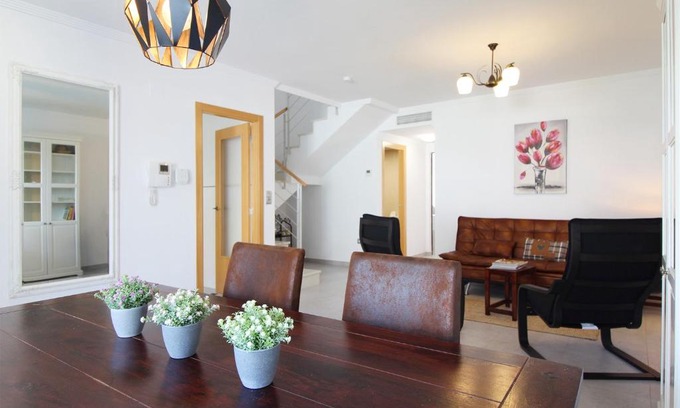 Almarda House | Beautiful Garden Home Near Almarda Beach - Rated 8/10