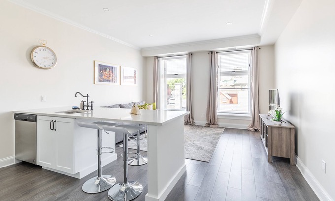 Smiths Falls Apartment | GLOBALSTAY. Iconic Rideau 1Bd Unit. Balcony. Free Parking