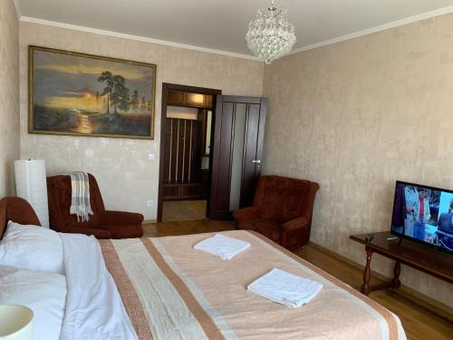 Shevchenkivs'kyi District Apartment | Exceptional Gloria Park Apartment: Child-Friendly Retreat