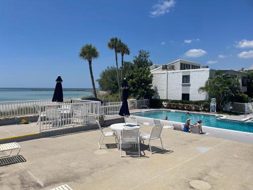 Venice Apartment | Family-Friendly Glory Beach Haven with Pool & Perfect Reviews
