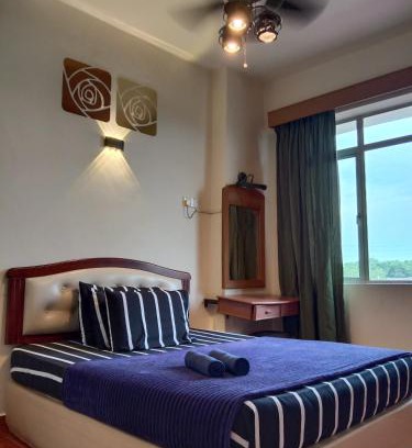 Taman Tanjung Apartment | Beachfront GloRy BeAch ResOrt with Private Apartment & Pool