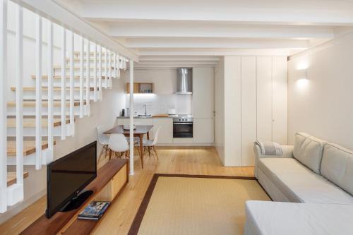 Sao Jose Apartment | Stellar Glory Days Lisbon Apartments with Breakfast & Family Focus
