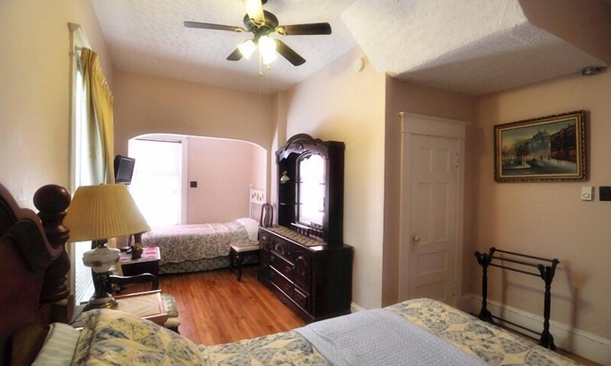 Moncton Bed & Breakfast | Discover Glory Inn Downtown Moncton with Spa & Dining