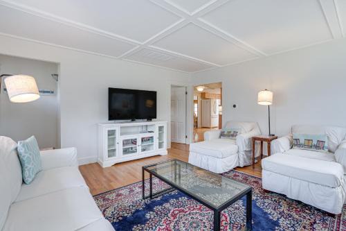 Gloucester House | Family-Friendly Gloucester Home with Yard, 1 Mile to Beach
