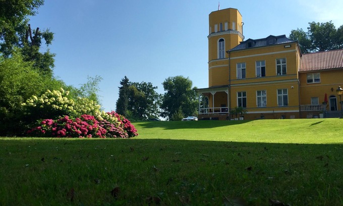 Leinitz Other | Unforgettable Glowe Castle Weddings with Spa and Pool Access