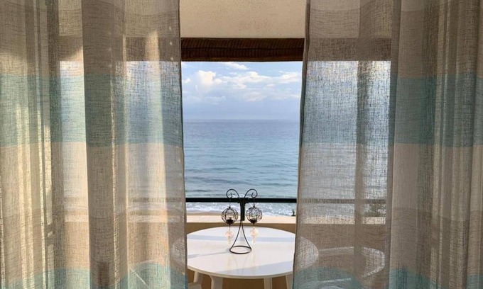 Glyfada House | Glyfada Two Floors Maizonette: Guest Rated 10/10 Stay