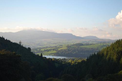 Bala House | Glyn Mawr Barn: Pet-Friendly Retreat with 9.6/10 Rating
