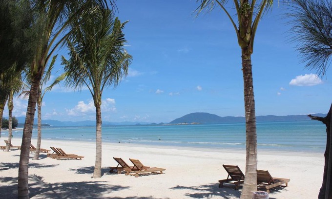 Ninh Hoa Resort | Relax at GM Doc Let Beach Resort & Spa with Ocean Views