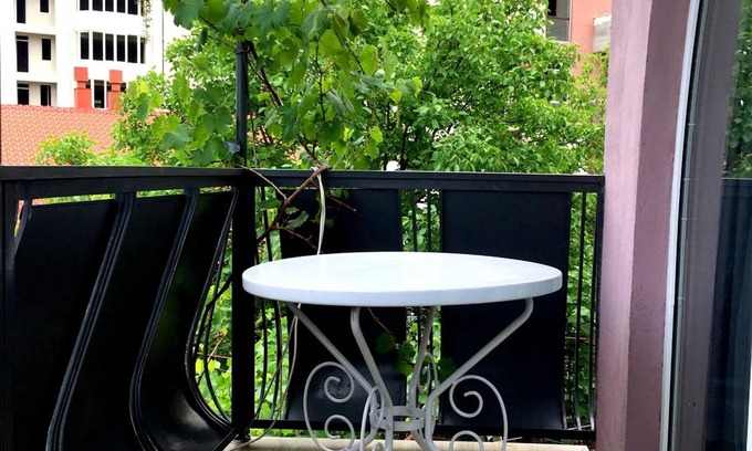 Vake House | Gnt Plus: Family-Friendly Stay with Breakfast & Kitchen