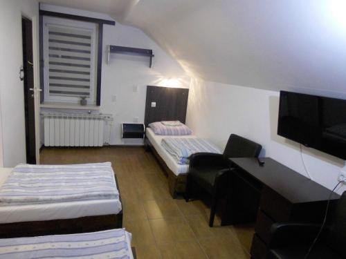 Goldap Bed & Breakfast | Highly Rated Gościniec Nad Jarem: Family & Accessible Stay
