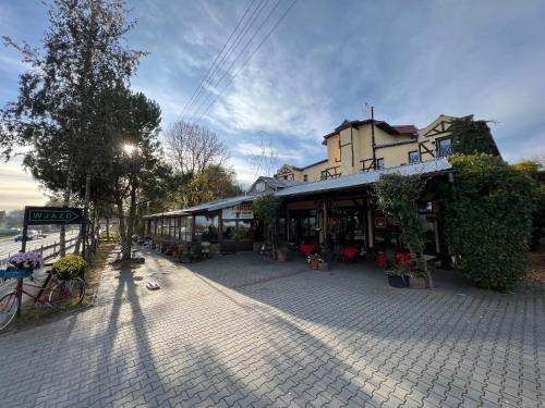 Pustkow Wilczkowski Bed & Breakfast | Pet-Friendly Getaway at Gościniec Pod Furą with Breakfast