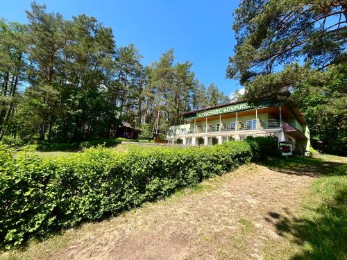 Nowinka Hotel | Oceanfront Family Retreat at Gościniec Rospuda