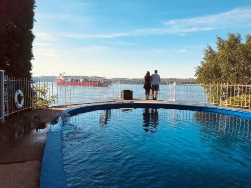 Ste Petronille Hotel | Oceanfront Escape at Goéliche Hotel and Apartments