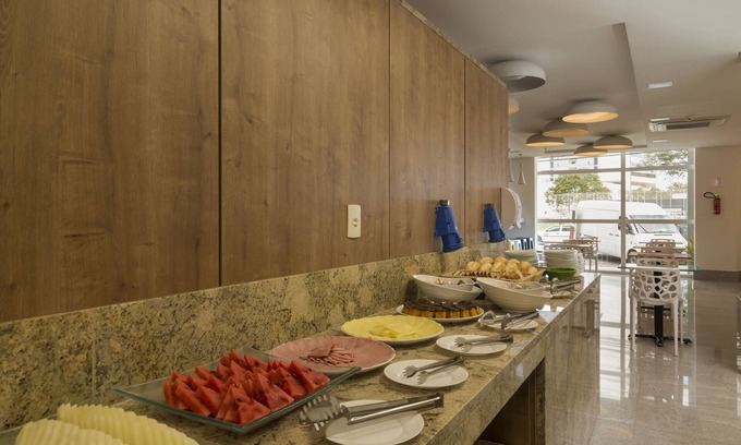 Vitoria Hotel | Relax at Go Inn Vitoria: Spa, Restaurant & Family Friendly