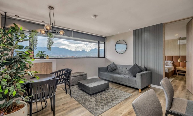 La Aguacatala Apartment | Discover Go Living 801: Modern 2BD Apartment in Poblado