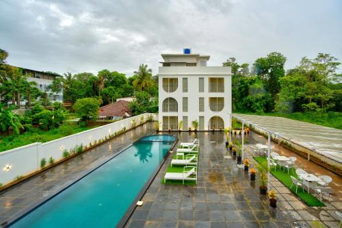 Baga Hotel | Convenient HOP Stays 002 Near Britto's with Breakfast