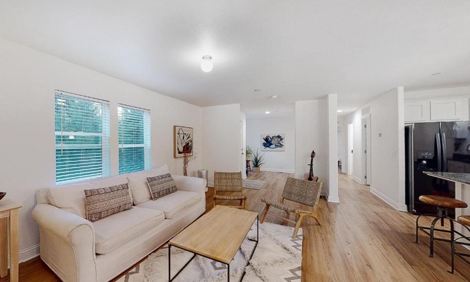 Freestone House | Child-Friendly Goat Hill: Rated 9/10 by Guests
