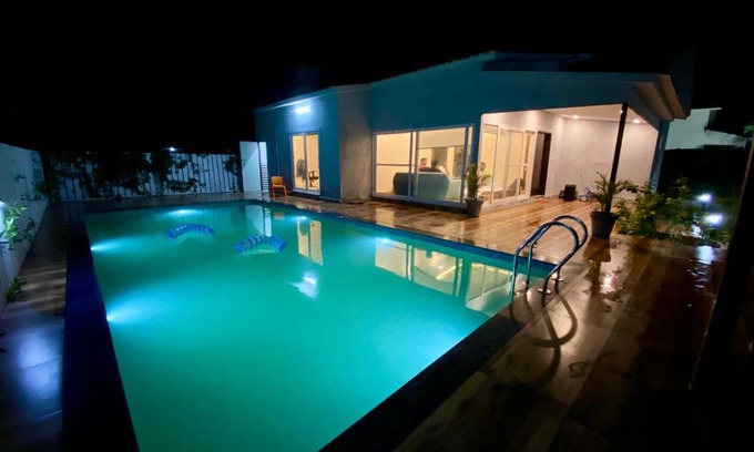Noida House | Relax at GoBravo Farm: 2Bhk Villa with Pool in Noida