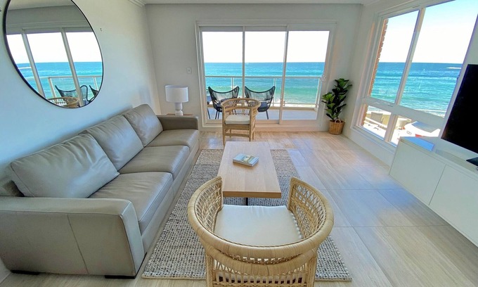 Cronulla Apartment | Unforgettable Oceanfront Retreat with Direct Beach Access