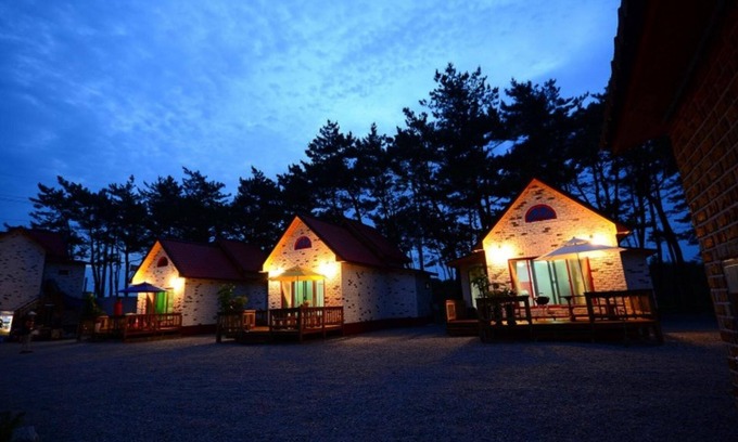 Gochang House | Eco-Friendly Gochang Mer Pang Pension with Family Amenities